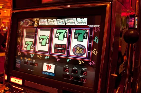 Jurassic Kingdom slot game interface on rebelbet platform